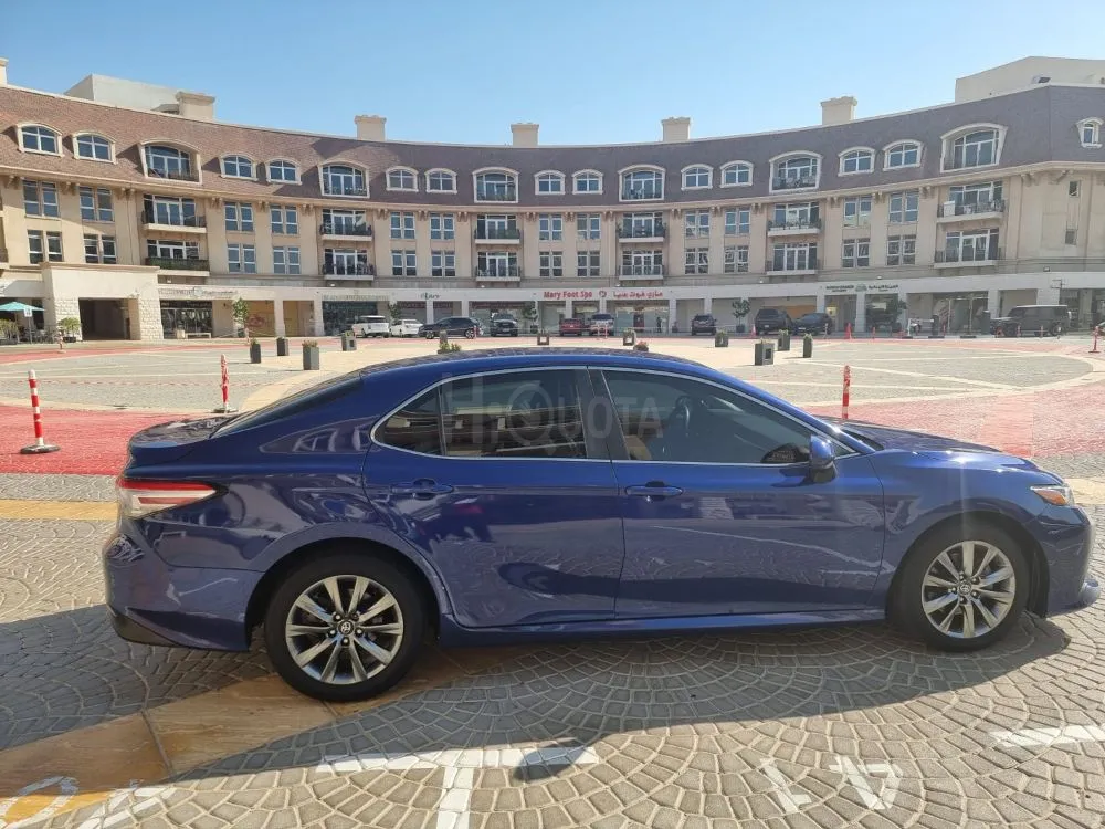 Toyota camry LE imported car first owner 2018 model for sale on HiQuota