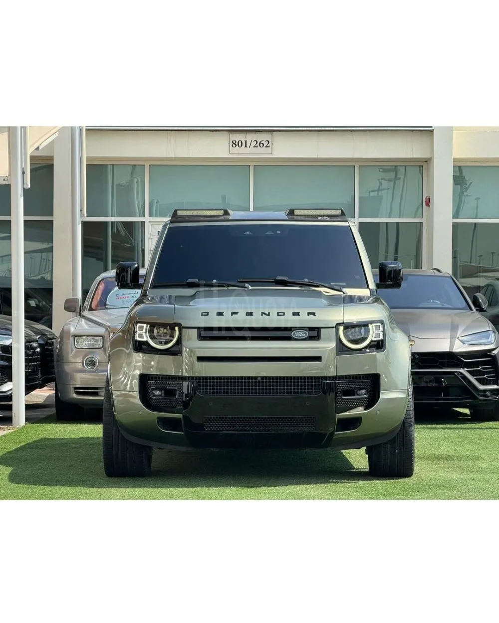 LAND ROVER DEFENDER SE P400 GCC 2020 V6 FULL OPTION for sale on HiQuota
