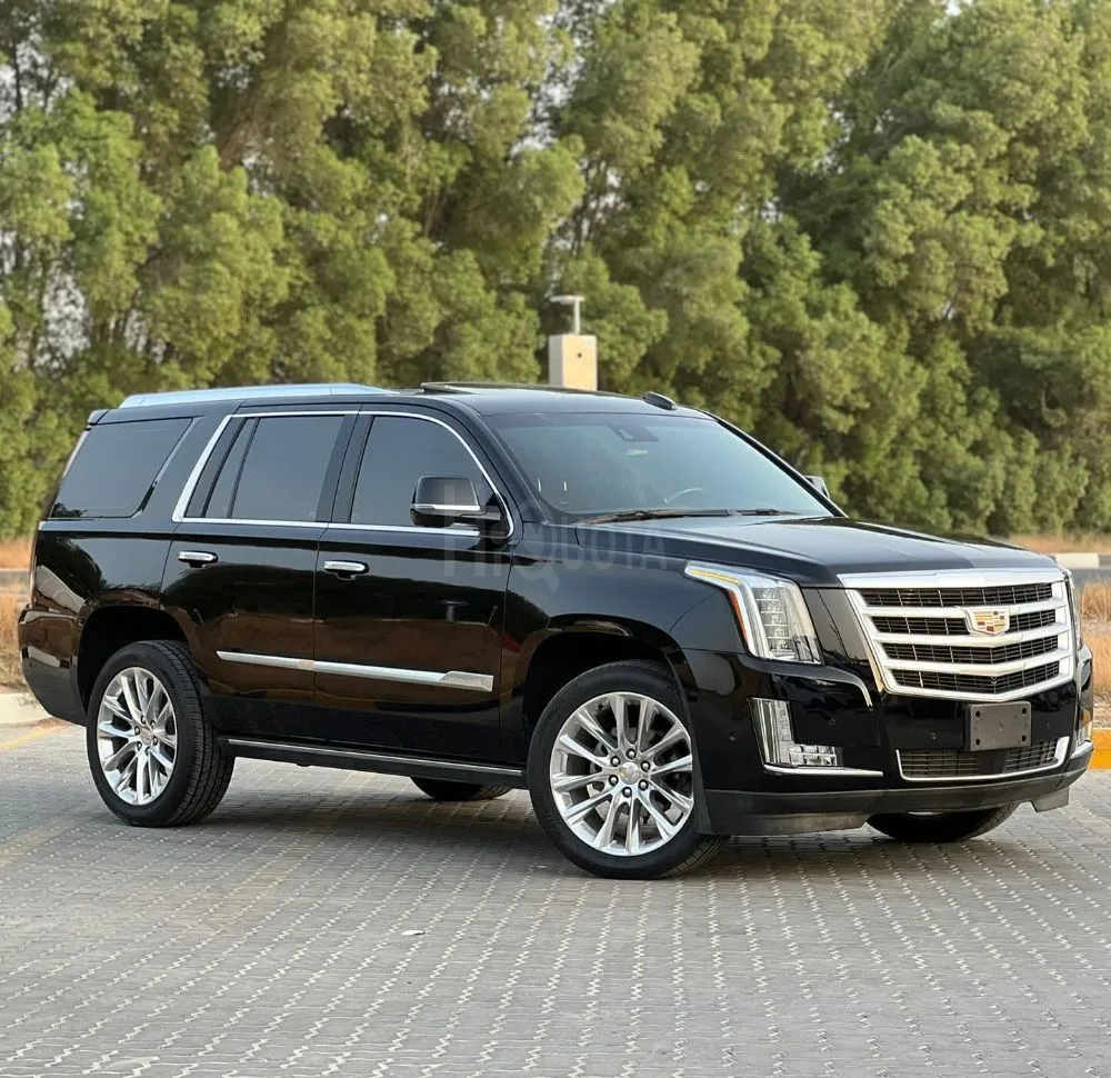 CADILLAC ESCALADE PREMIUM V8 6.2L - 2018 - GCC SPECS for sale on HiQuota