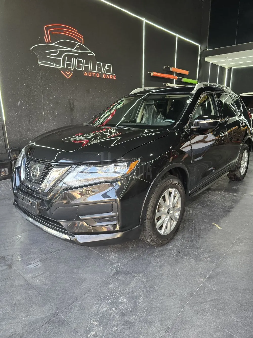 Nissan Rogue 2017 SV, radar, cruise control, tire camera, screen, petrol saving system for sale on HiQuota