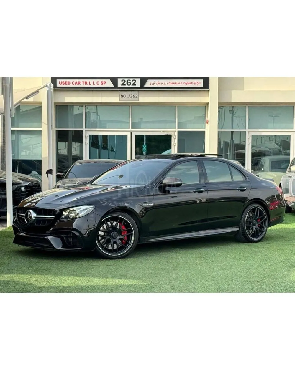 MERCEDES BENZ AMG E63s 2018 Full option carbon fiber Original paint zero accidents for sale on HiQuota