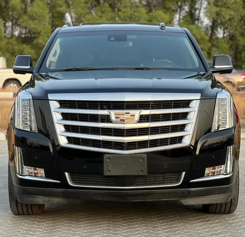 CADILLAC ESCALADE PREMIUM V8 6.2L - 2018 - GCC SPECS for sale on HiQuota
