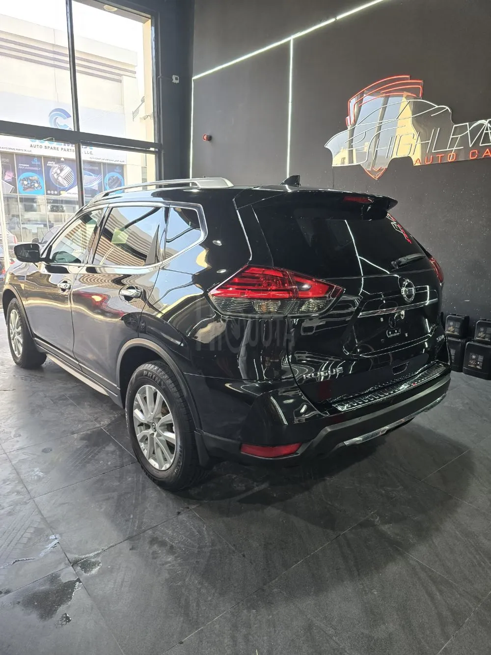 Nissan Rogue 2017 SV, radar, cruise control, tire camera, screen, petrol saving system for sale on HiQuota
