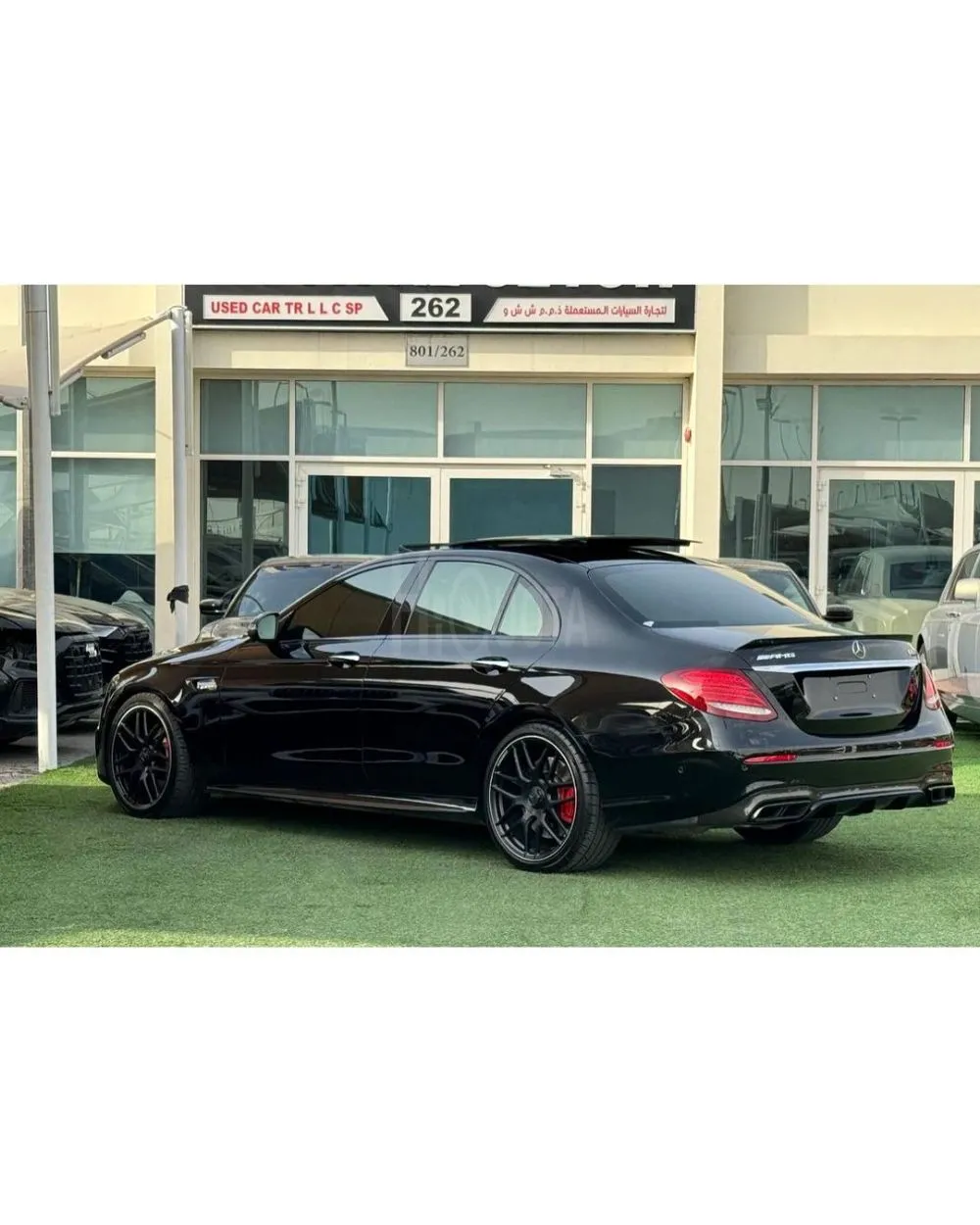 MERCEDES BENZ AMG E63s 2018 Full option carbon fiber Original paint zero accidents for sale on HiQuota