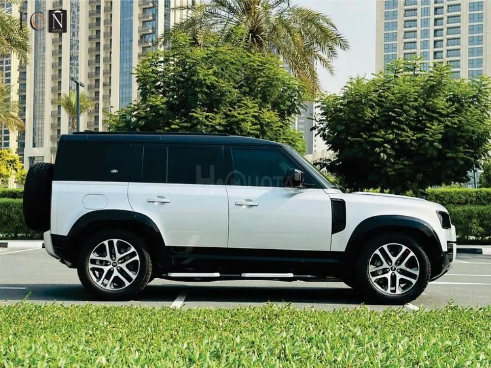LAND ROVER DEFENDER 2021 SE V6 IN GREAT CONDITION for sale on HiQuota