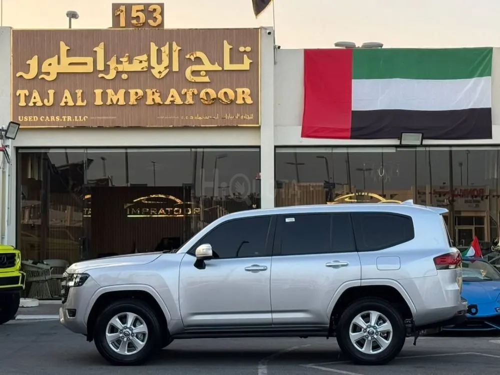 TOYOTA LAND CRUISER 2024 EXR GCC V6 FIRST OWNER FREE ACCIDENT NEW CAR FULL SERVICE HISTORY FROM ALFUTAIM SUNROOF 7 SEATS RADAR ORGINAL KEYS  FREEZER REAR CAMERA for sale on HiQuota